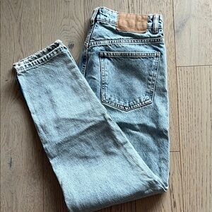 Zara Moms Light Blue Denim Jeans